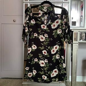 American Eagle Outfitters XS cold shoulder floral dress